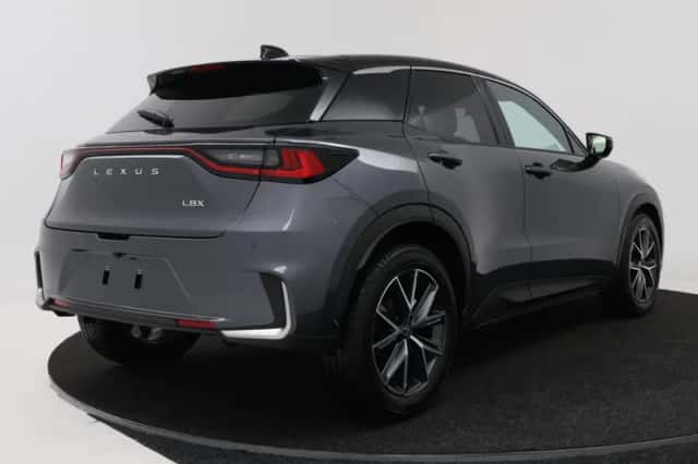 Lexus LBX (2026) thumbnail 2