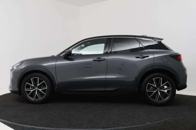 Lexus LBX (2026) thumbnail 3
