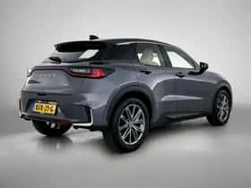 Lexus LBX (2024) thumbnail 2