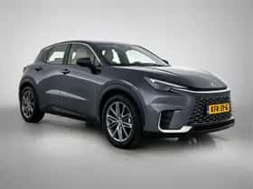 Lexus LBX (2024) thumbnail 12