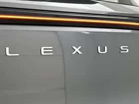 Lexus LBX (2024) thumbnail 19