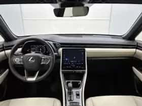 Lexus LBX (2024) thumbnail 5