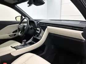 Lexus LBX (2024) thumbnail 6