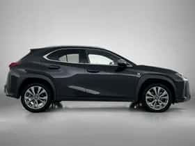 Lexus UX (2024) thumbnail 11