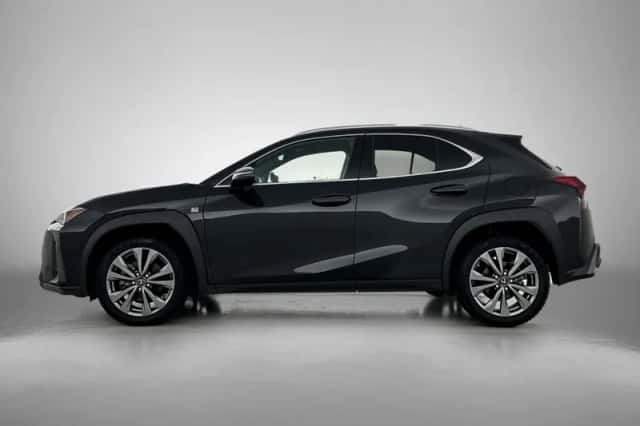 Lexus UX (2024) thumbnail 3