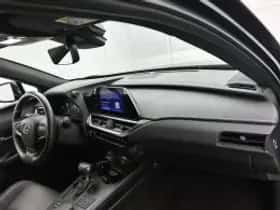 Lexus UX (2024) thumbnail 7
