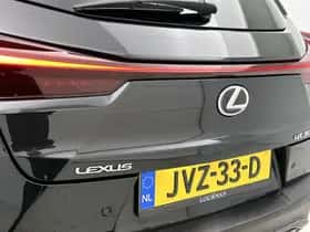 Lexus UX (2024) thumbnail 19