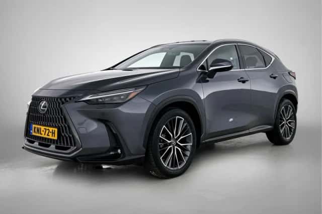 Lexus NX (2022) thumbnail 1