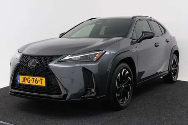Lexus UX (2025) thumbnail 1