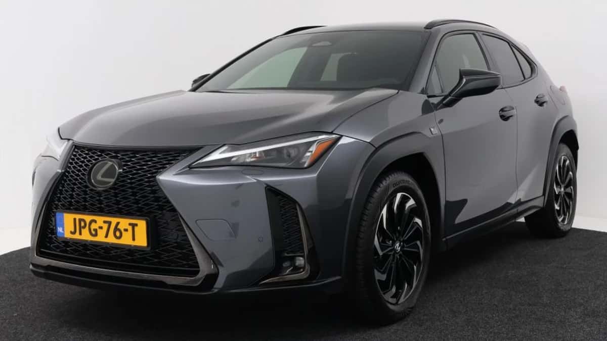 Lexus UX (2025) — foto 1