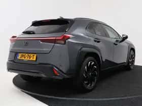 Lexus UX (2025) thumbnail 2