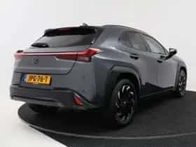 Lexus UX (2025) thumbnail 3