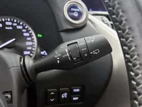 Lexus NX (2018) thumbnail 30