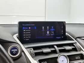 Lexus NX (2018) thumbnail 35