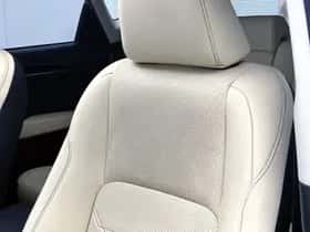 Lexus NX (2018) thumbnail 38