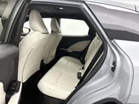 Lexus LBX (2024) thumbnail 16