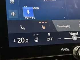 Lexus LBX (2024) thumbnail 18