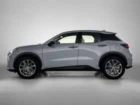 Lexus LBX (2024) thumbnail 3
