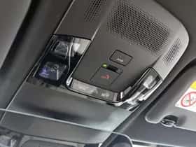 Lexus LBX (2024) thumbnail 24