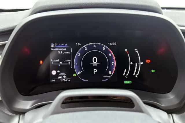 Lexus LBX (2024) thumbnail 5