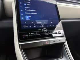 Lexus LBX (2024) thumbnail 9