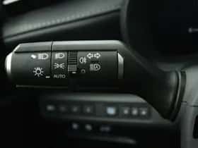 Lexus LBX (2025) thumbnail 13