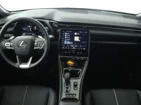 Lexus LBX (2025) thumbnail 28