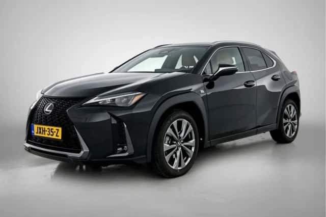 Lexus UX (2025) thumbnail 1
