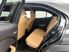 Lexus UX (2025) thumbnail 16