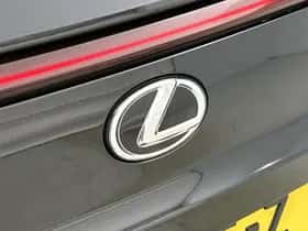 Lexus UX (2025) thumbnail 19