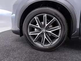 Lexus LBX (2025) thumbnail 4