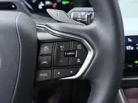 Lexus LBX (2025) thumbnail 9