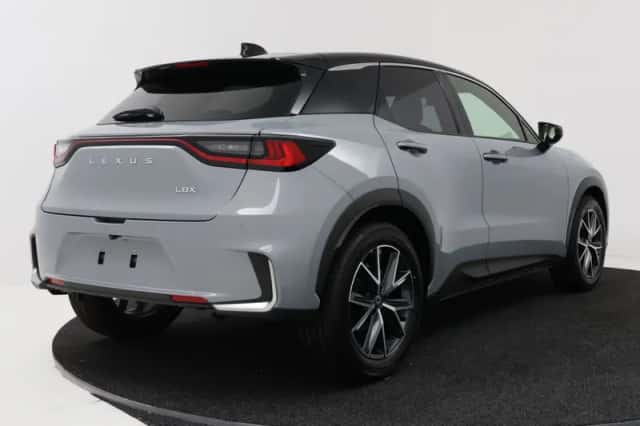 Lexus LBX (2026) thumbnail 2