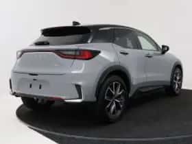 Lexus LBX (2026) thumbnail 3