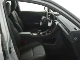 Lexus LBX (2026) thumbnail 23