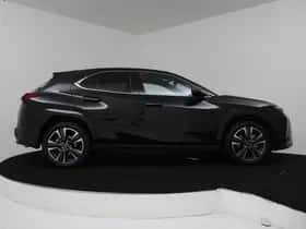 Lexus UX (2024) thumbnail 15