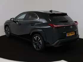 Lexus UX (2024) thumbnail 16