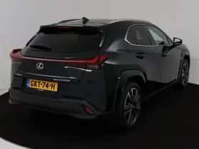 Lexus UX (2024) thumbnail 17