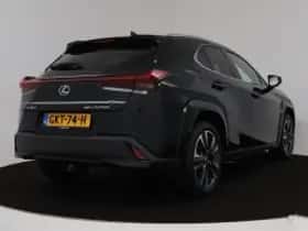 Lexus UX (2024) thumbnail 3