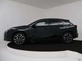 Lexus UX (2024) thumbnail 3