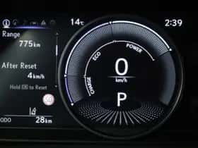 Lexus UX (2024) thumbnail 6