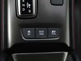 Lexus LBX (2025) thumbnail 30