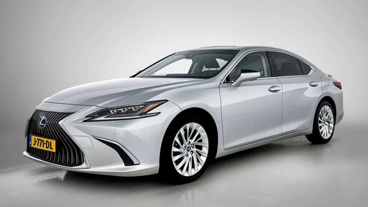 Lexus ES (2020) — foto 1
