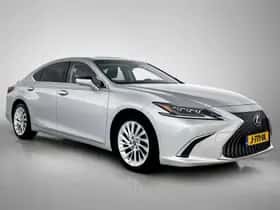 Lexus ES (2020) thumbnail 13