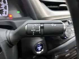 Lexus ES (2020) thumbnail 27