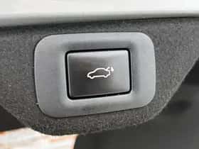 Lexus ES (2020) thumbnail 31