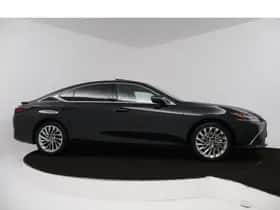 Lexus ES (2025) thumbnail 16