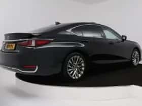 Lexus ES (2025) thumbnail 3