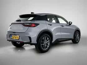Lexus LBX (2024) thumbnail 2