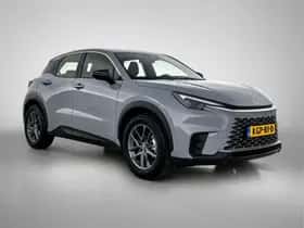 Lexus LBX (2024) thumbnail 12